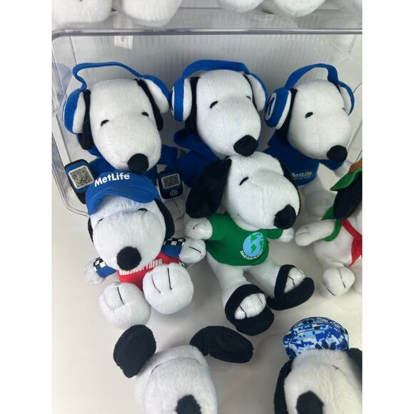 Snoopy Peanuts x MetLife Plush Bundle lot of 11 Stuffed Animals With Duplicates - Picture 3 of 14